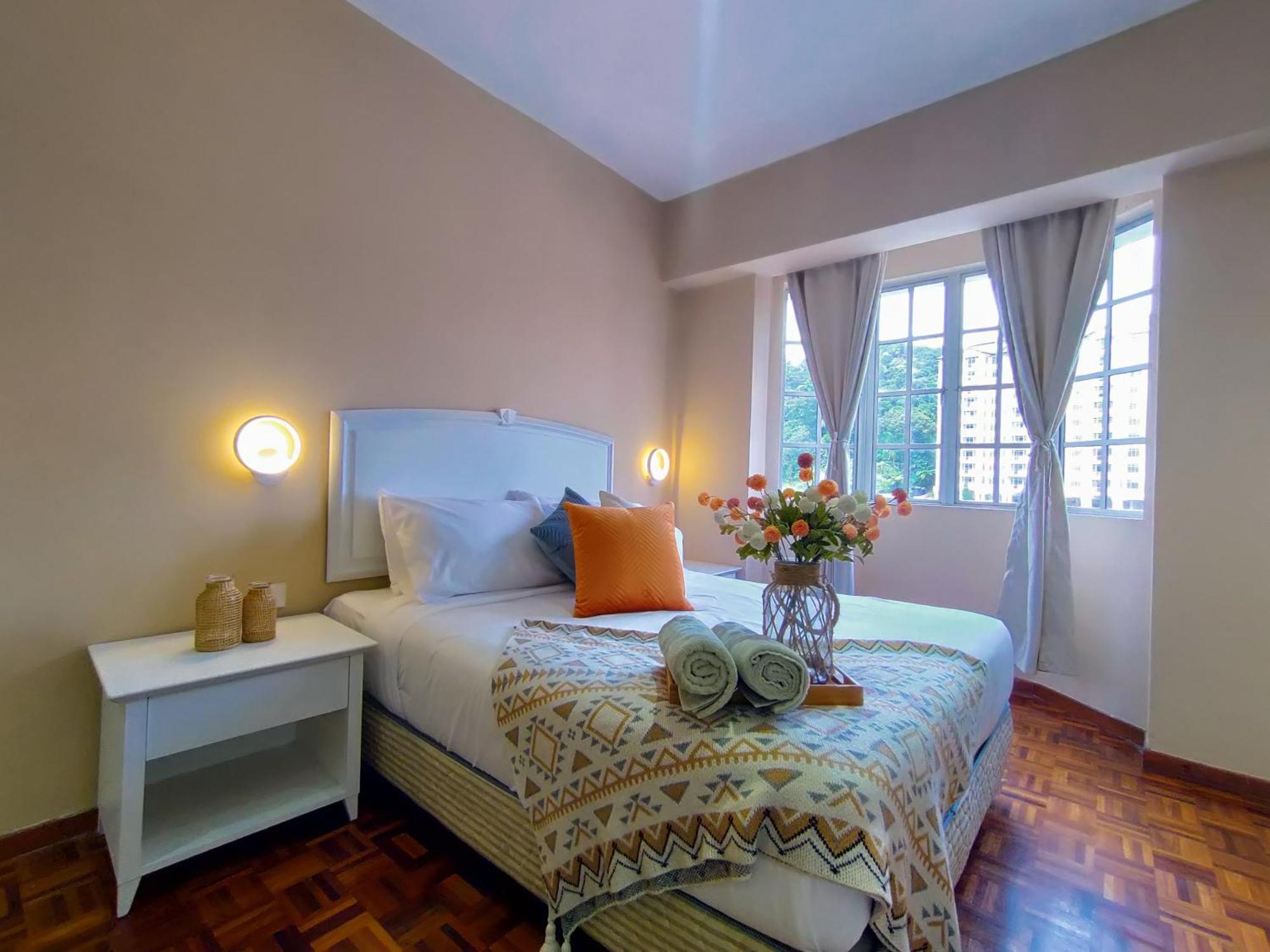 Star Regency By Plush Brinchang Bilik gambar