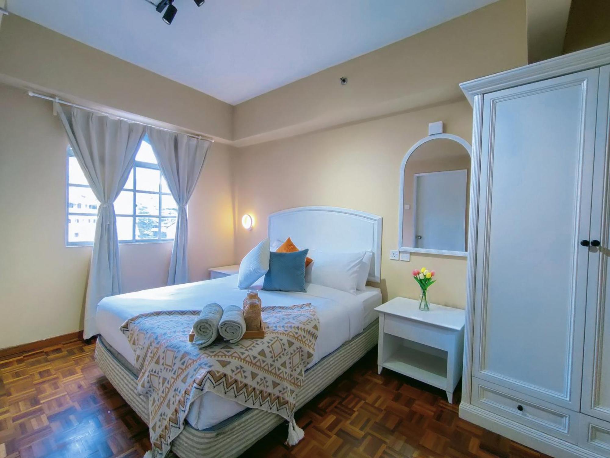 Star Regency By Plush Brinchang Bilik gambar