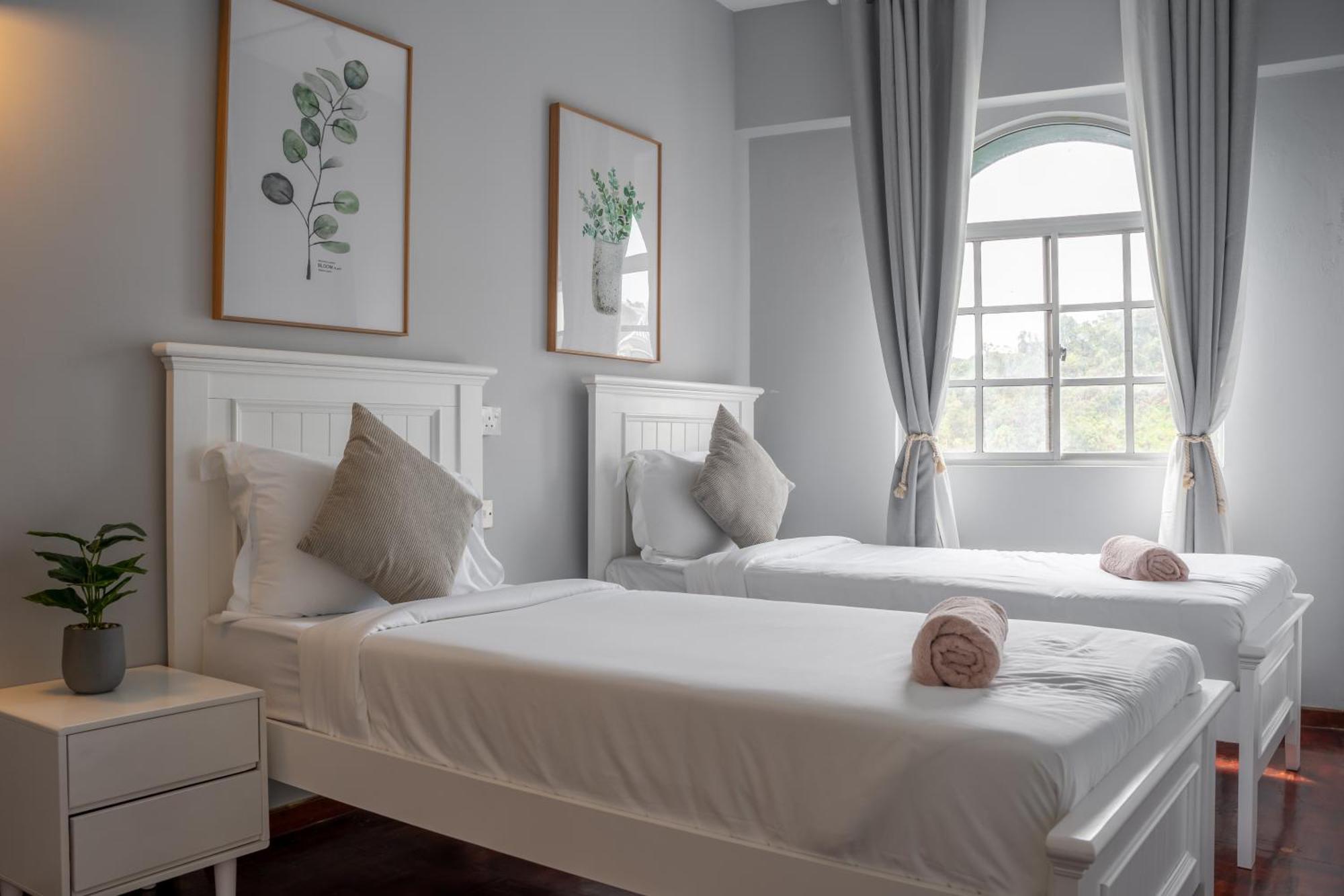 Star Regency By Plush Brinchang Bilik gambar