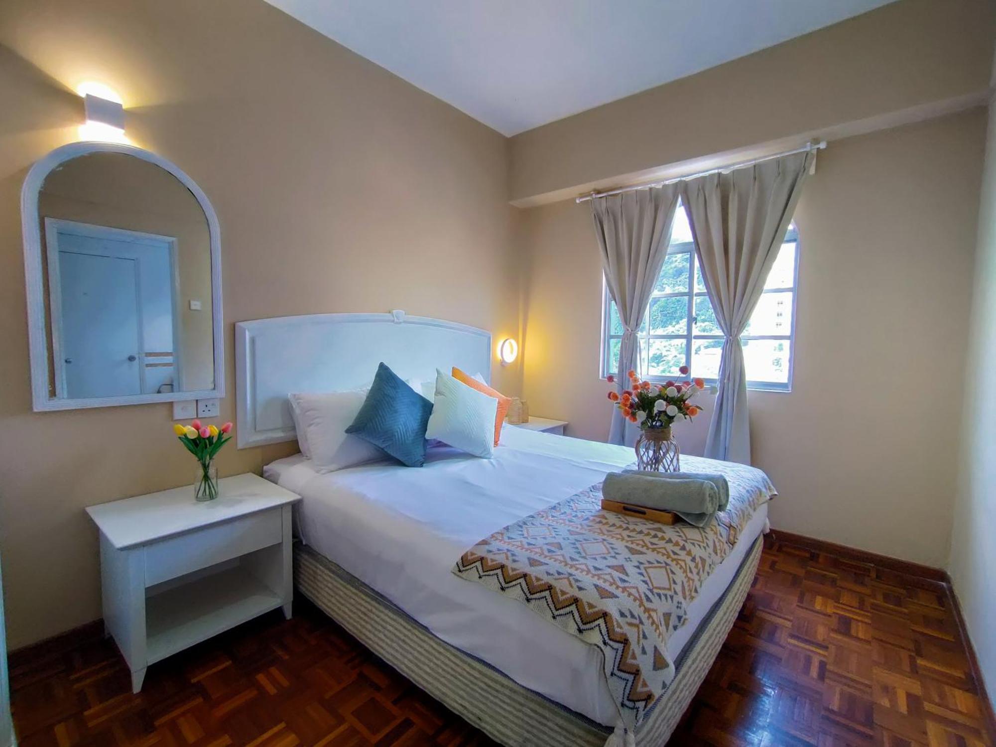 Star Regency By Plush Brinchang Bilik gambar
