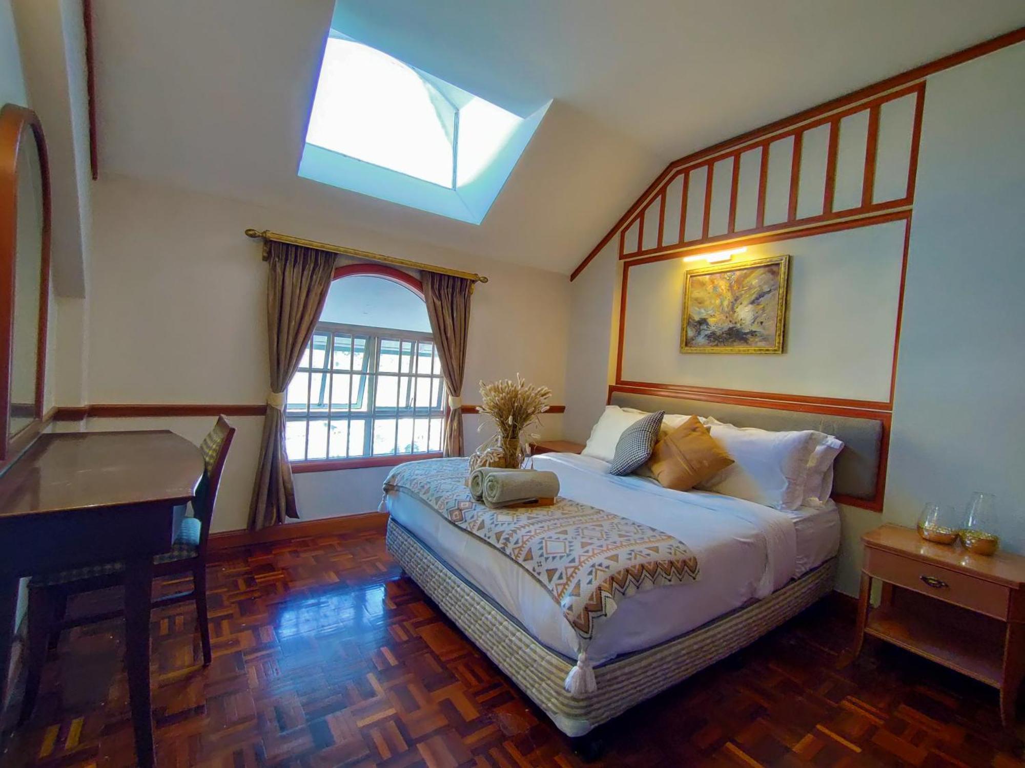 Star Regency By Plush Brinchang Bilik gambar