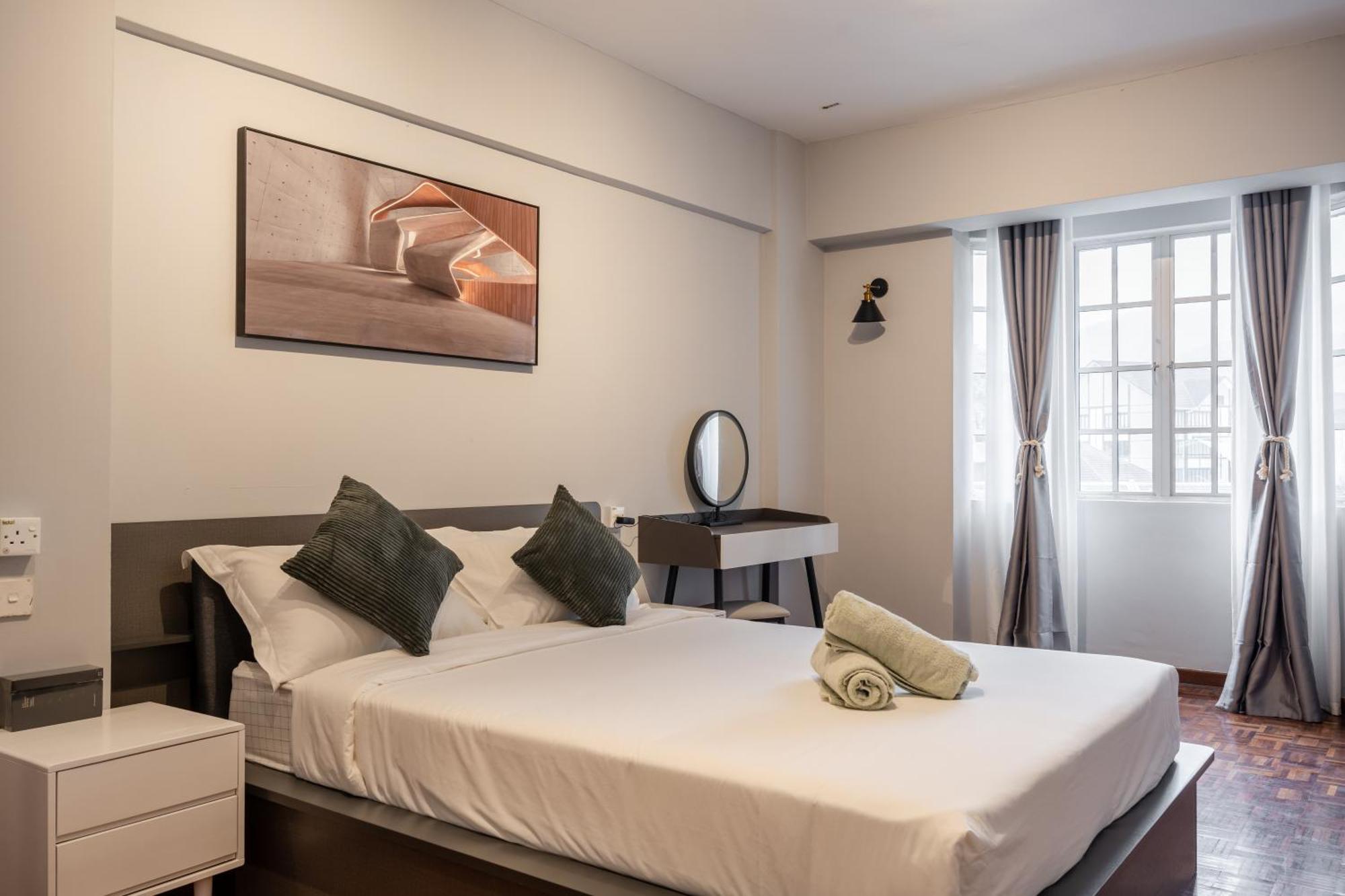 Star Regency By Plush Brinchang Bilik gambar