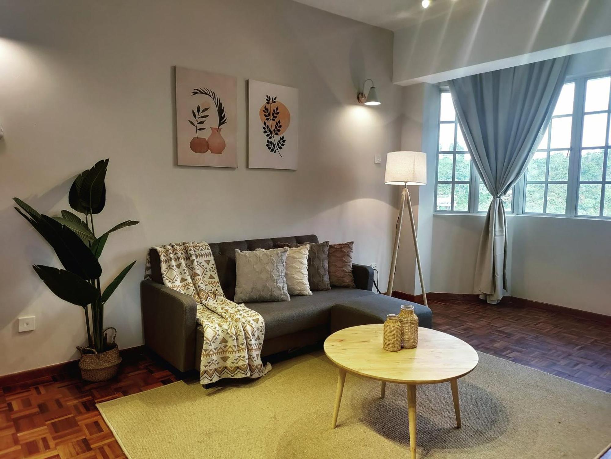 Star Regency By Plush Brinchang Luaran gambar